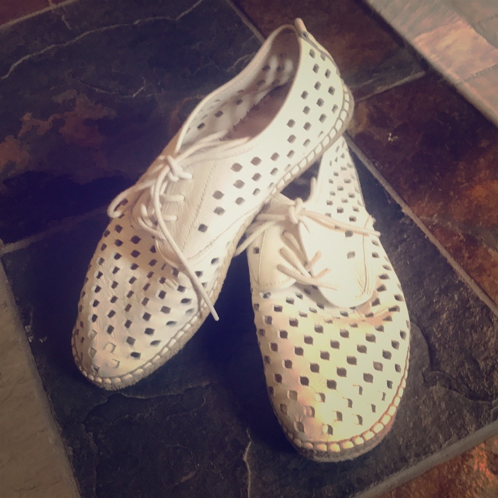Fashion walking shoes